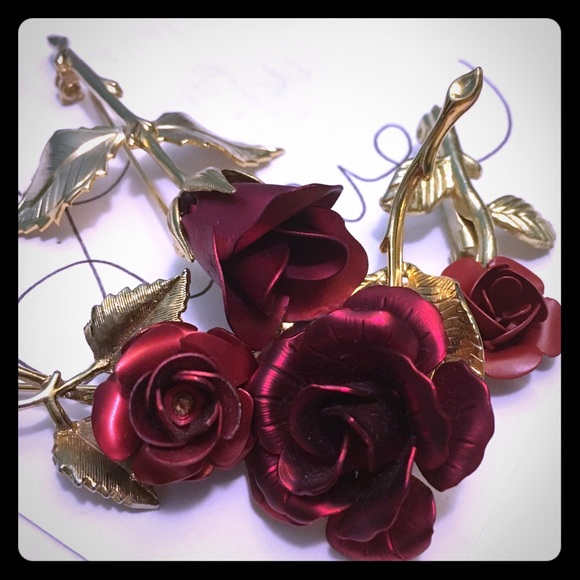 💥FREE w/ANY PURCHASE🌹Vintage Rose Brooch - Picture 2 of 4